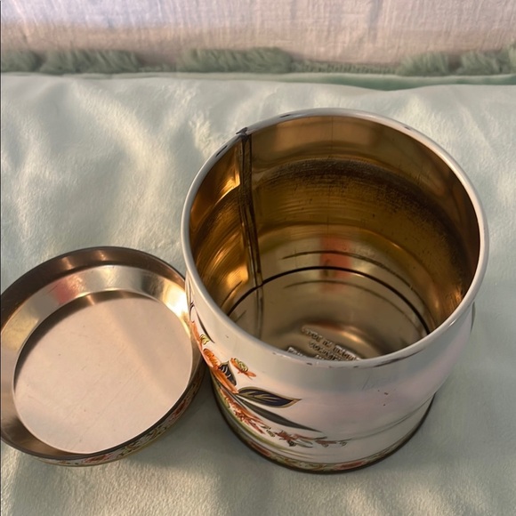 Floral Decorative Tin cream/green and orange colors - Picture 4 of 4